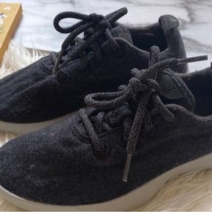 AllBirds size 5 dark grey